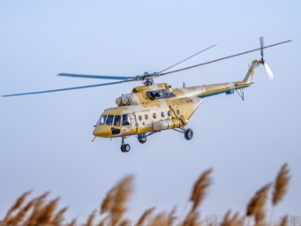 陆军第76集团军某旅组织开展飞行训练