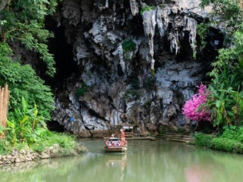 云南坝美：打造特色“世外桃源”乡村游